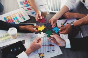 Les compétences clés pour devenir conseiller en insertion professionnelle